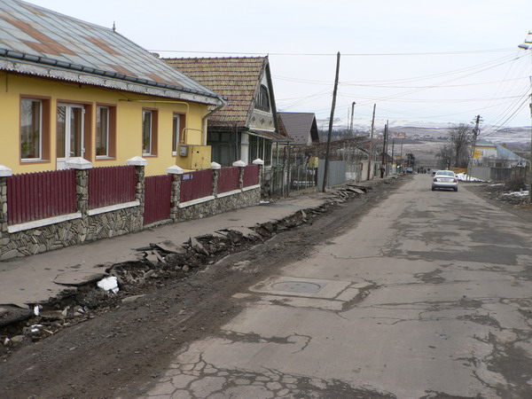 2 Plesesti Gane demontat borduri 3.jpg